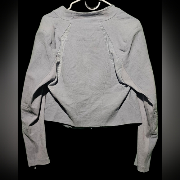 BLANKNYC Moto Jacket Soft Blue Large PTP 20 Length 21 - No Stains No Holes EUC - Picture 5 of 5